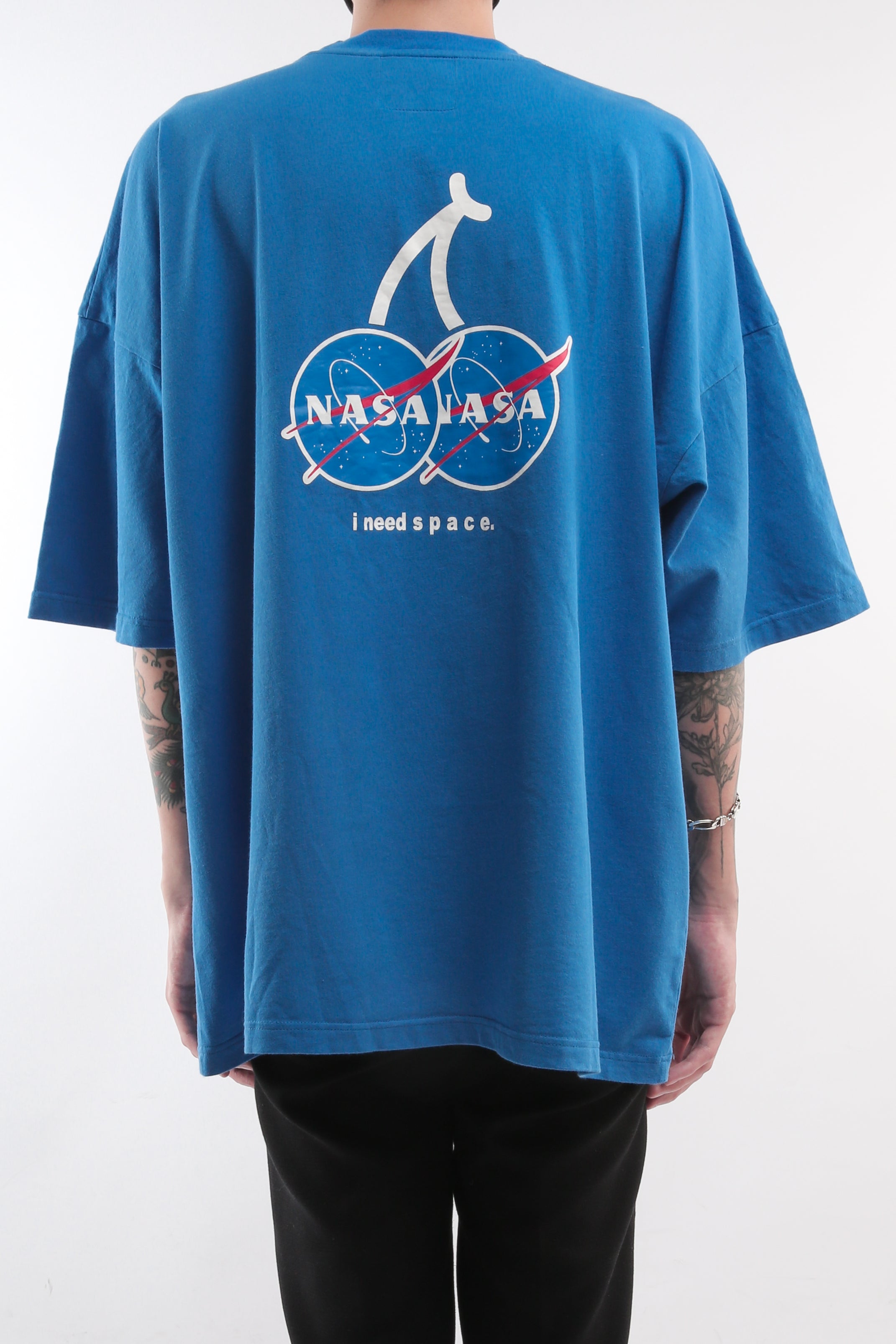 CHERRY DISCOTHEQUE - BIG BOY CUT NASA TEE IN COBALT BLUE